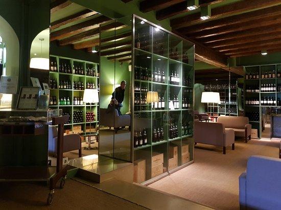 Instituto dos Vinhos do Douro e Porto